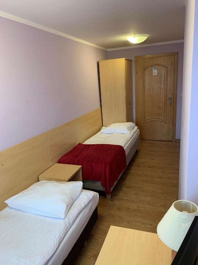 Ludowa Restauracja & Noclegi Kietrz Esterno foto