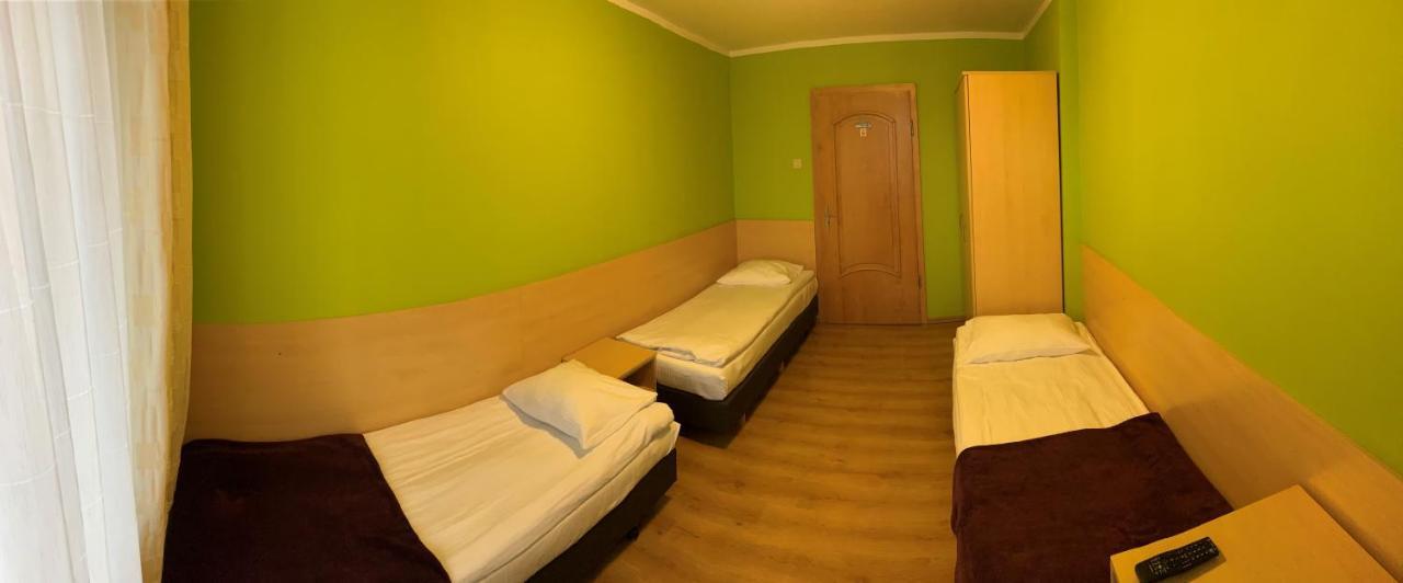 Ludowa Restauracja & Noclegi Kietrz Esterno foto